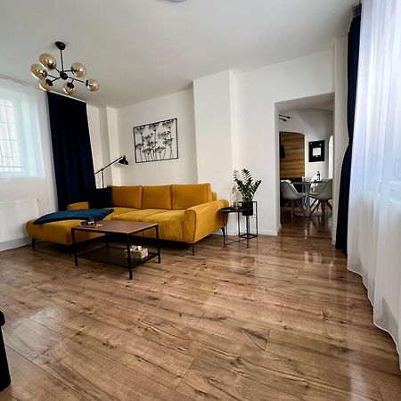 Apartment R&L Lazovna Apt 1 - Old Town And Parking Bańska Bystrzyca Zewnętrze zdjęcie